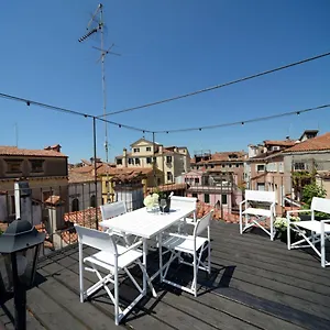 https://residence-la-fenice.hotelinveneto.com